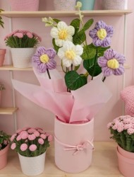 Плетени цветя – ръчно изработен букет в саксия